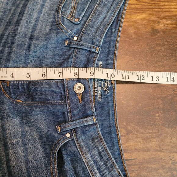 Levi's Jeans Size 8 Bold Curve Classic Straight Mid Rise Medium Light Wash - Picture 8 of 11